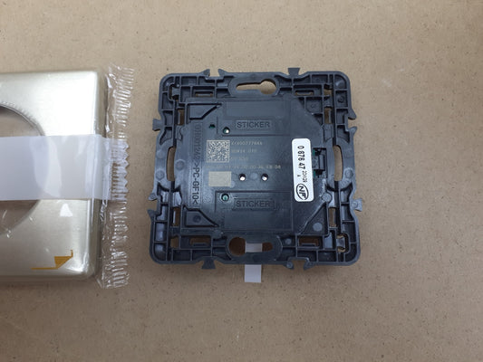 Legrand LEG67647 Rolladenschalter, Métal Titane, I07206