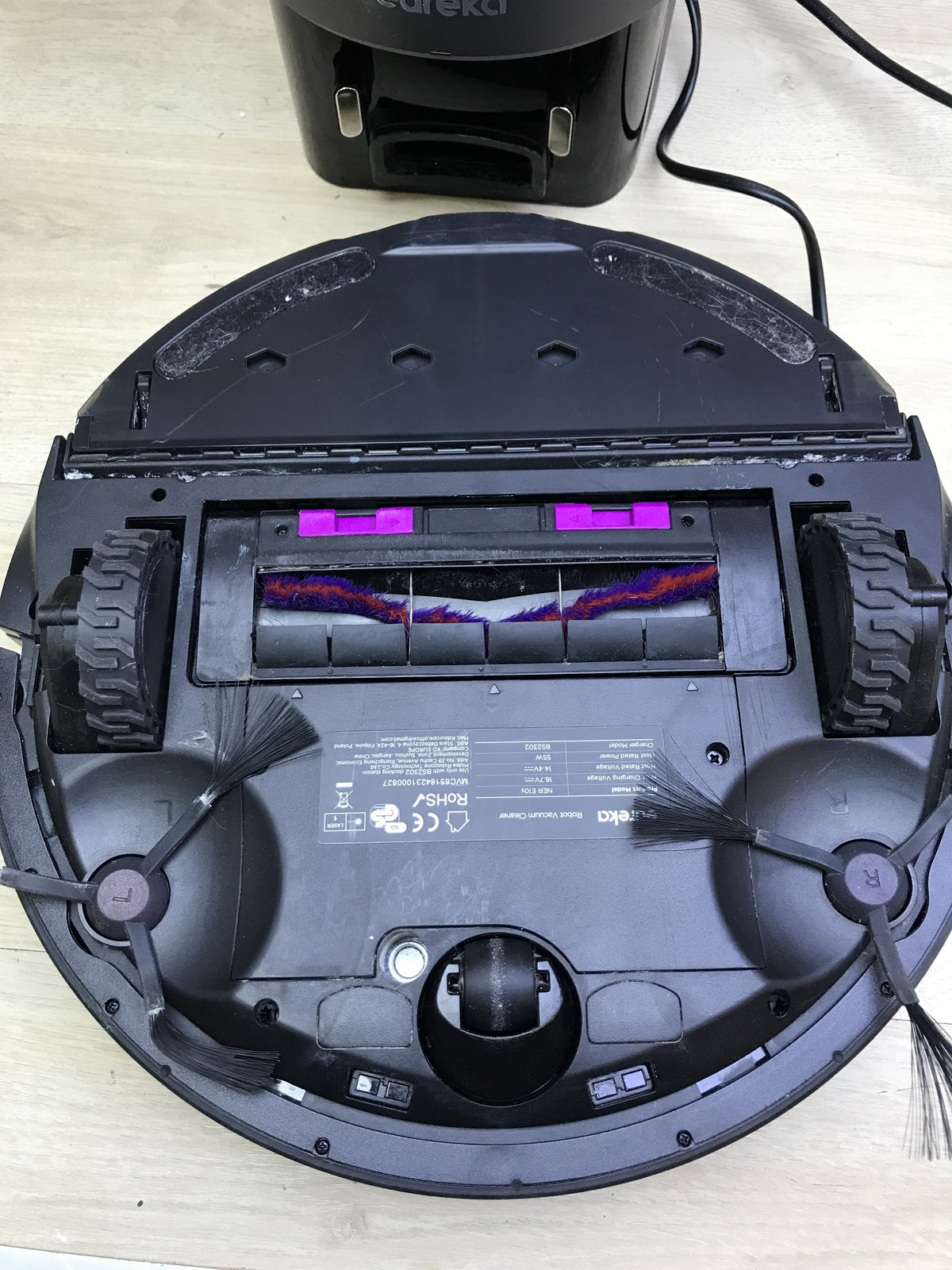 EUREKA NER E10s vacuum/mop robot with bagless vacuum station, I29538