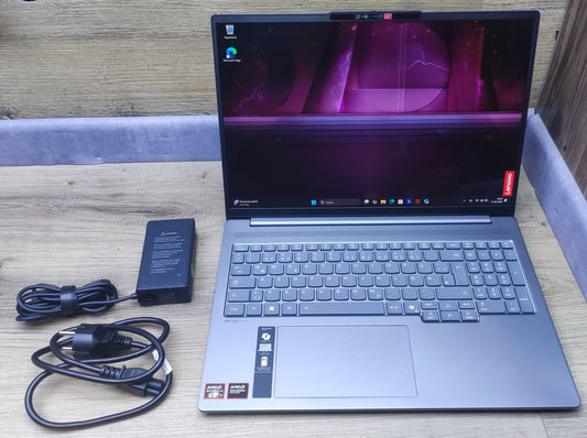 Lenovo IdeaPad Pro 5 16AKP10 Notebook 16" Ryzen AI 7 350 Radeon 860M 32GB 1TB