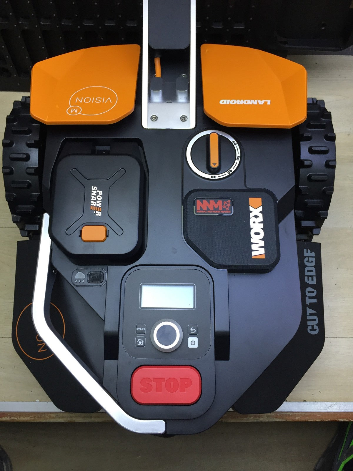 WORX Landroid Vision M600 Mähroboter WR206E, für Gärten bis 600qm, I33577