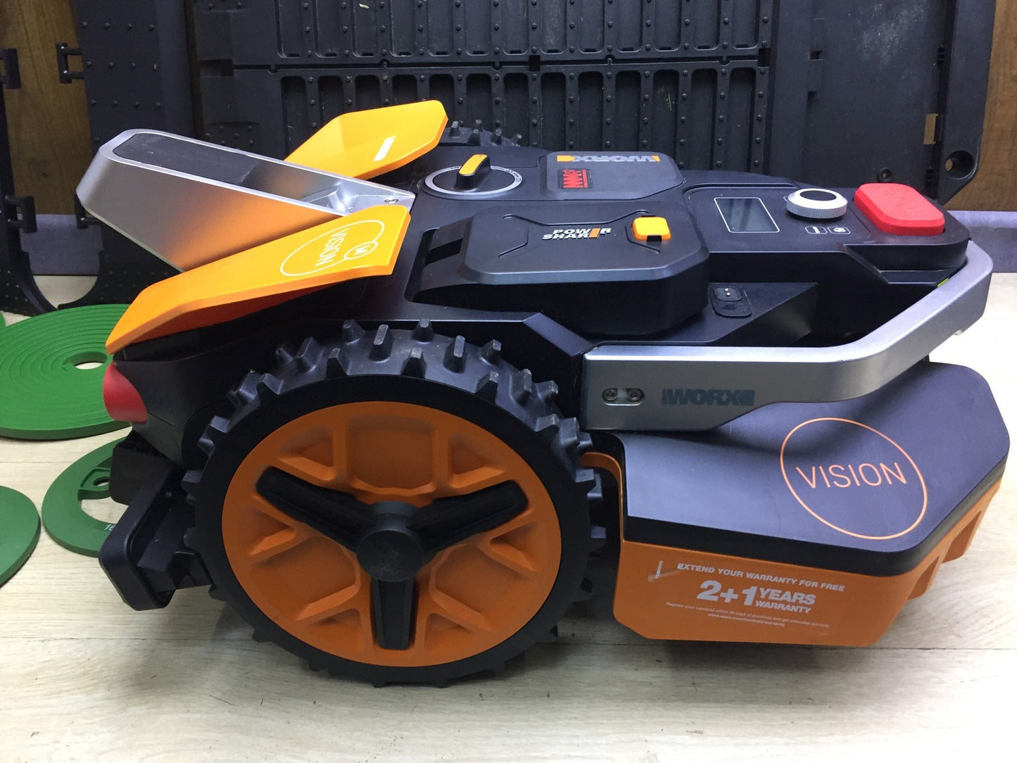 WORX Landroid Vision M600 Mähroboter WR206E.1 für Gärten bis 600m², I33585