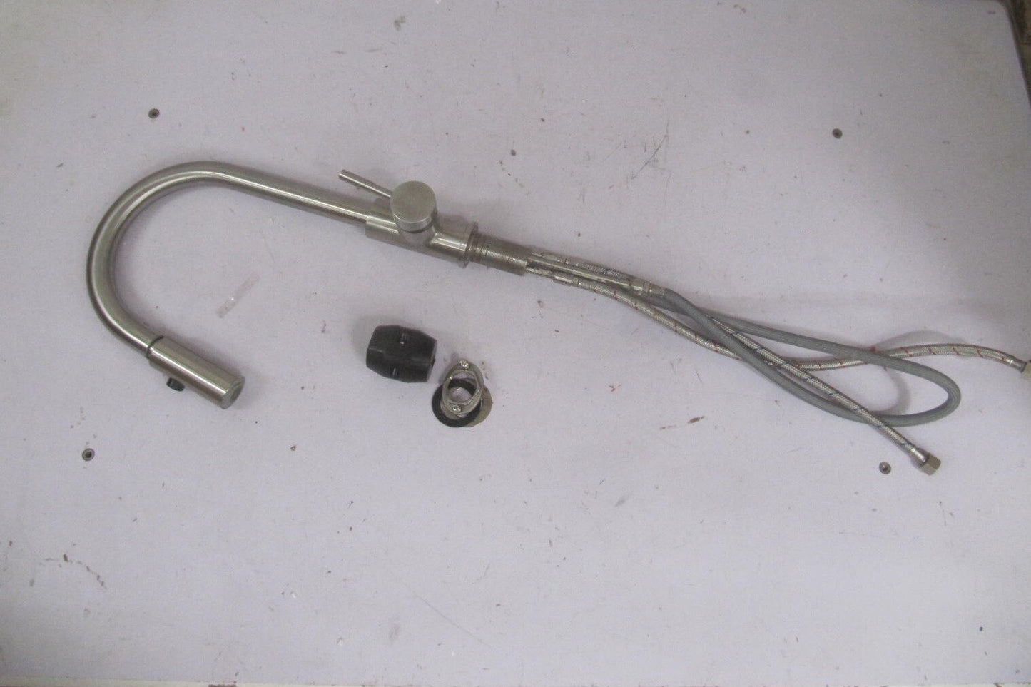 HOMELODY Ausziehbar Küchenarmatur mit 360° Schwenkbar, 2 Modus Wasserhahn I03125