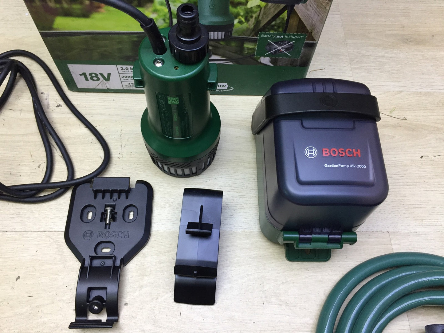 Bosch Home and Garden GardenPump 18 Cordless Submersible Pump SOLO, I33281