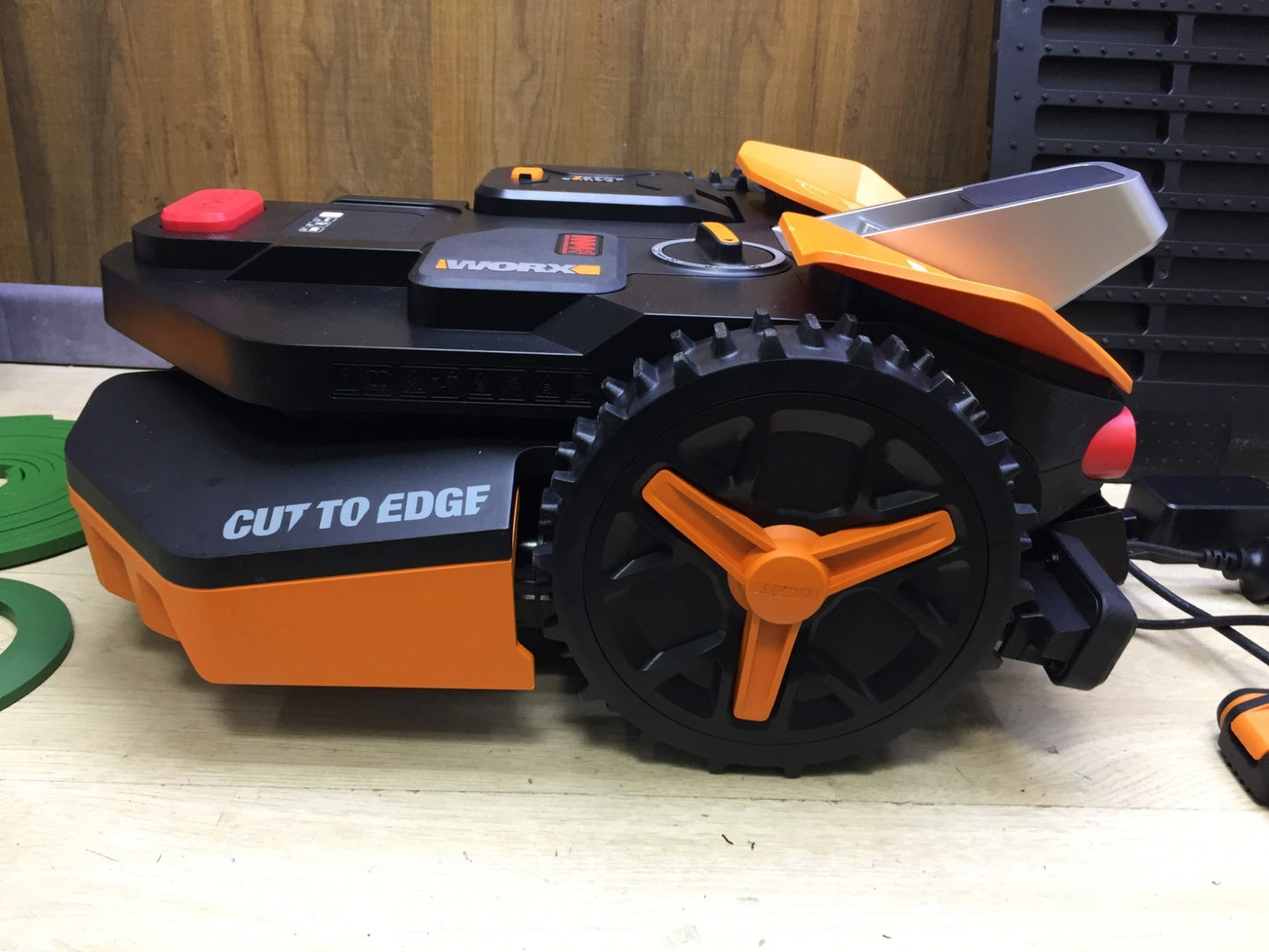 WORX Landroid Vision S250 Mähroboter WR202E für Gärten bis 250m² kabellos WLAN