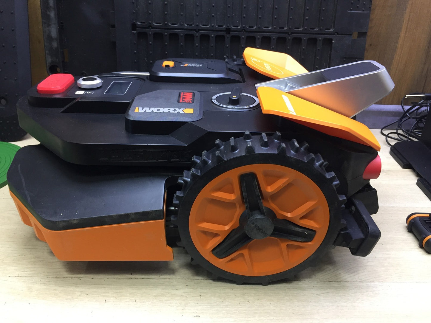 WORX Landroid Vision M600 Mähroboter WR206E.1 für Gärten bis 600m², I33585