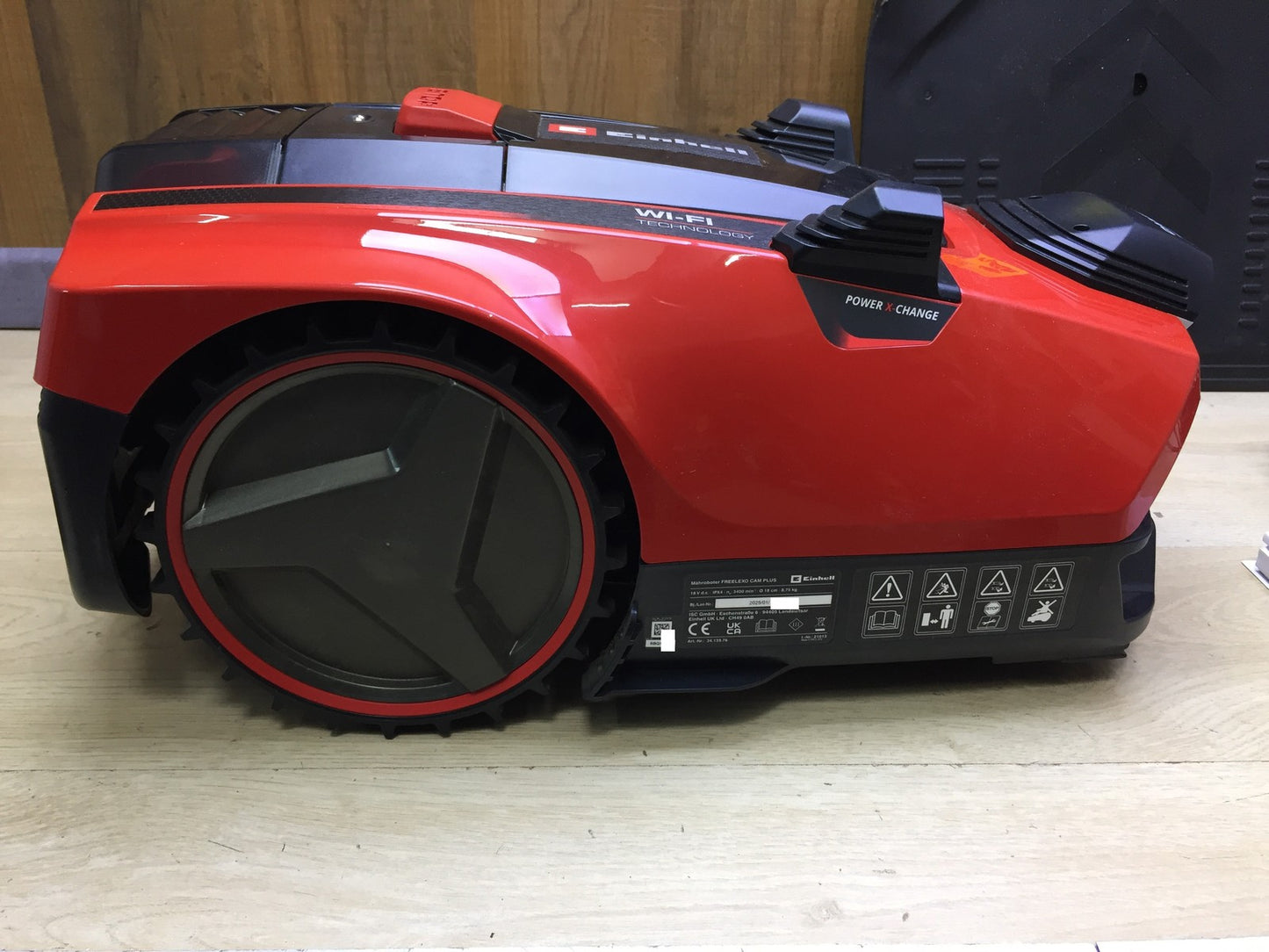 Einhell robotic lawnmower FREELEXO CAM PLUS, 18 V, for 600 m², I33350