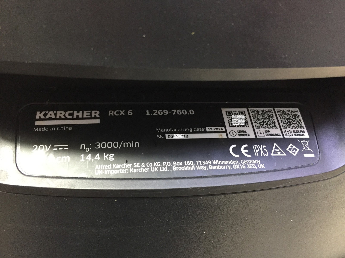 Kärcher RCX 6 robotic lawnmower Performance up to 3,000 m² All-wheel drive GPS RTK camera