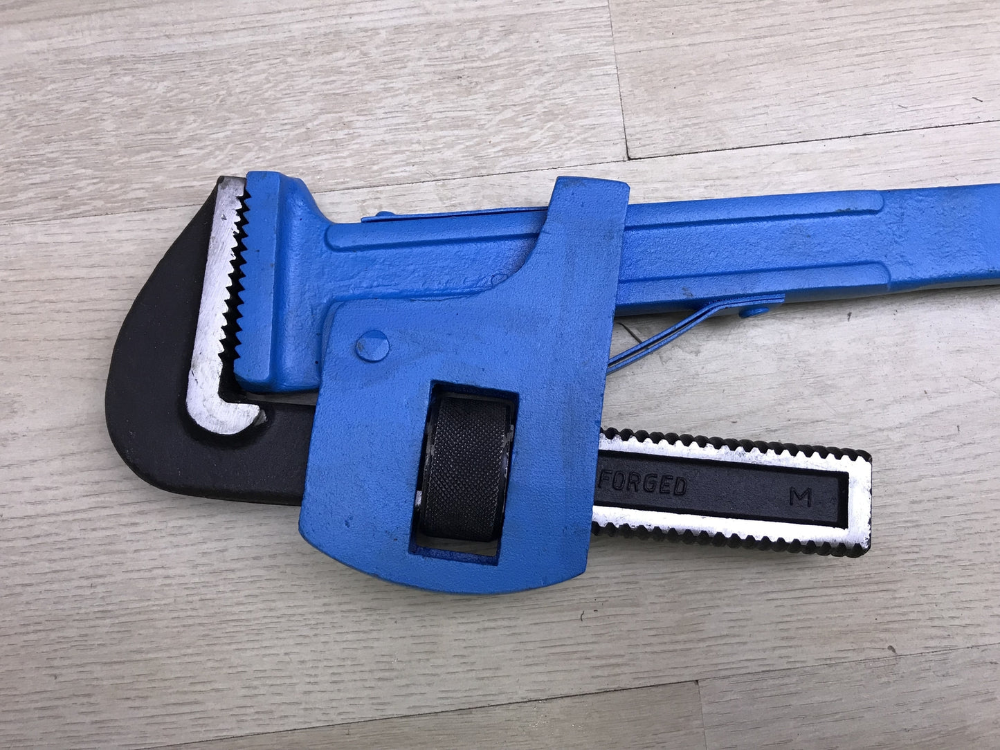 Silverline WR95 Stillson-Rohrzange, Länge 900 mm, Backenweite 80 mm, I25677