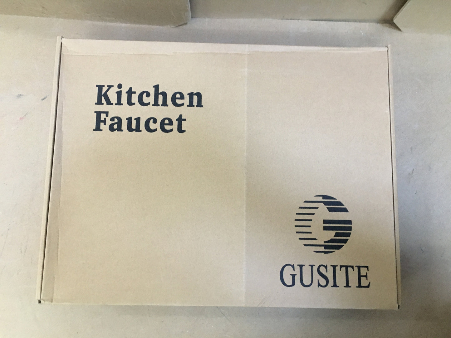 GUSITE Wasserhahn Küche, 360° Drehbare Spiralfeder mit Ausziehbrause I10011