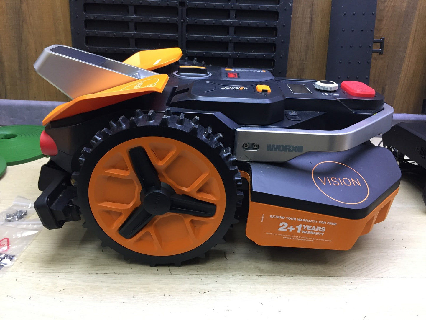 WORX Landroid Vision M800 robotic lawnmower WR208E.1 for gardens up to 800m², I33367