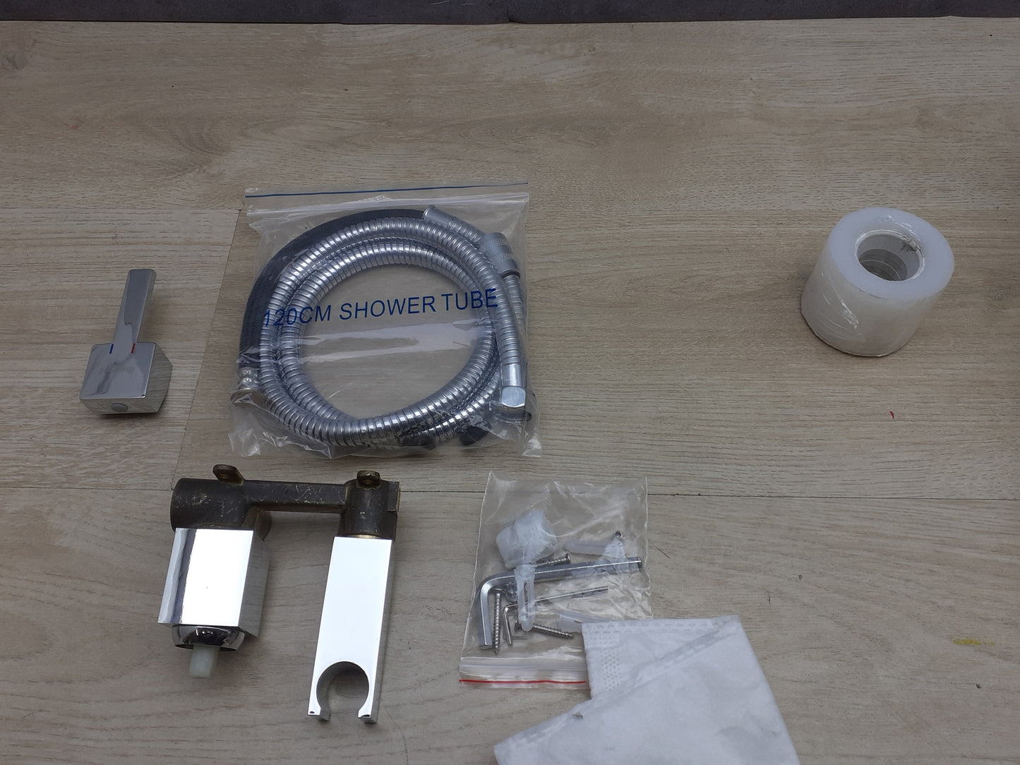 Ibergrif M22011 WC-Bidet Handbrause Set mit Dusche und Halter, Unterputz, I17994