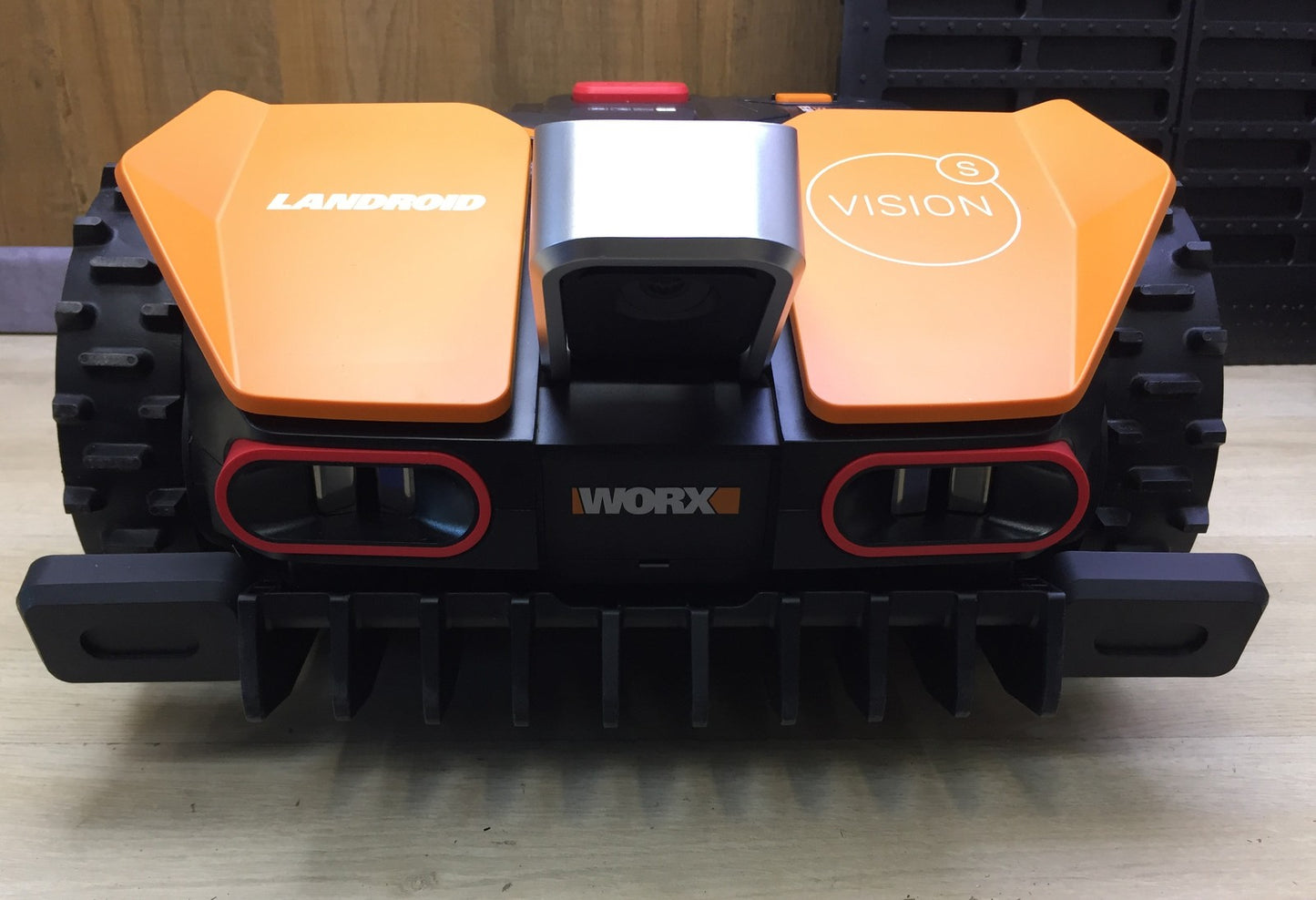 WORX Landroid Vision S250 robotic lawnmower WR202E, for gardens up to 250m², I33472
