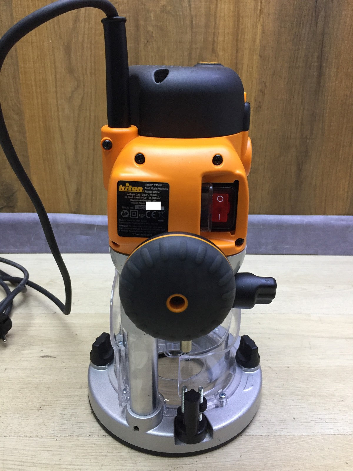 Triton TRA001 Dual-Action Precision Router 2400 W, I33547