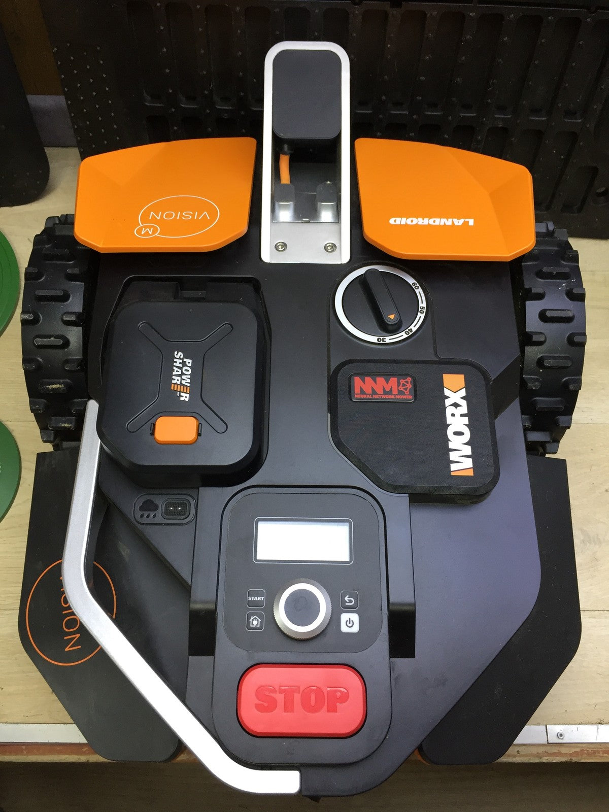 WORX Landroid Vision M800 Mähroboter WR208E.1 für Gärten bis 800m², I33587