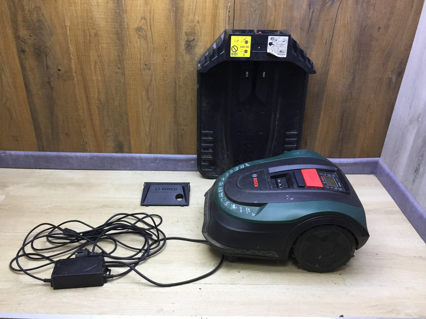 Bosch Indego S+ 500 robotic lawnmower, for lawns up to 500 m², I33199