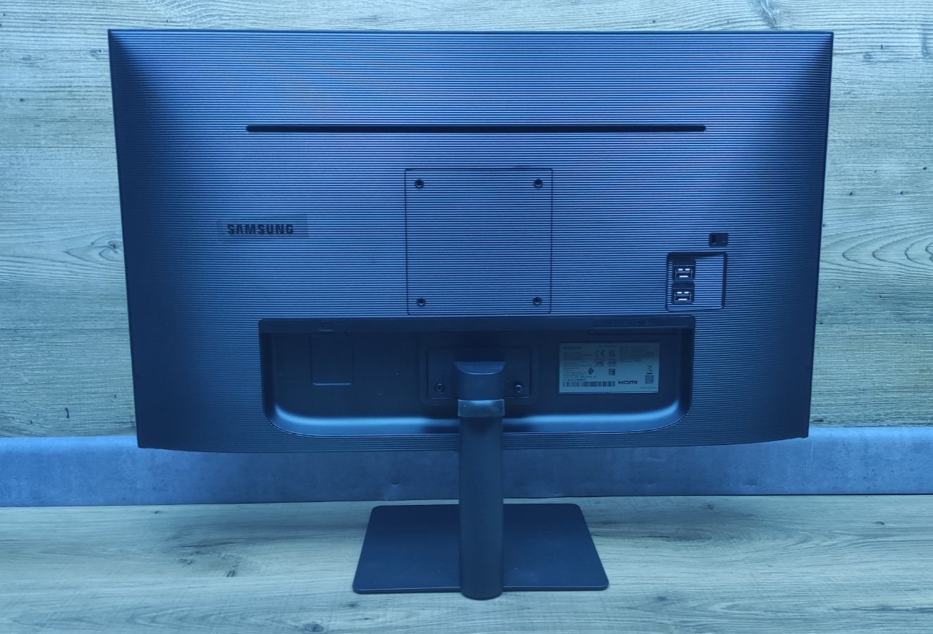 Samsung M5 S27DM502EU Smart Monitor 27" FHD 1920x1080 HDR10 HDMI WLAN Tizen App