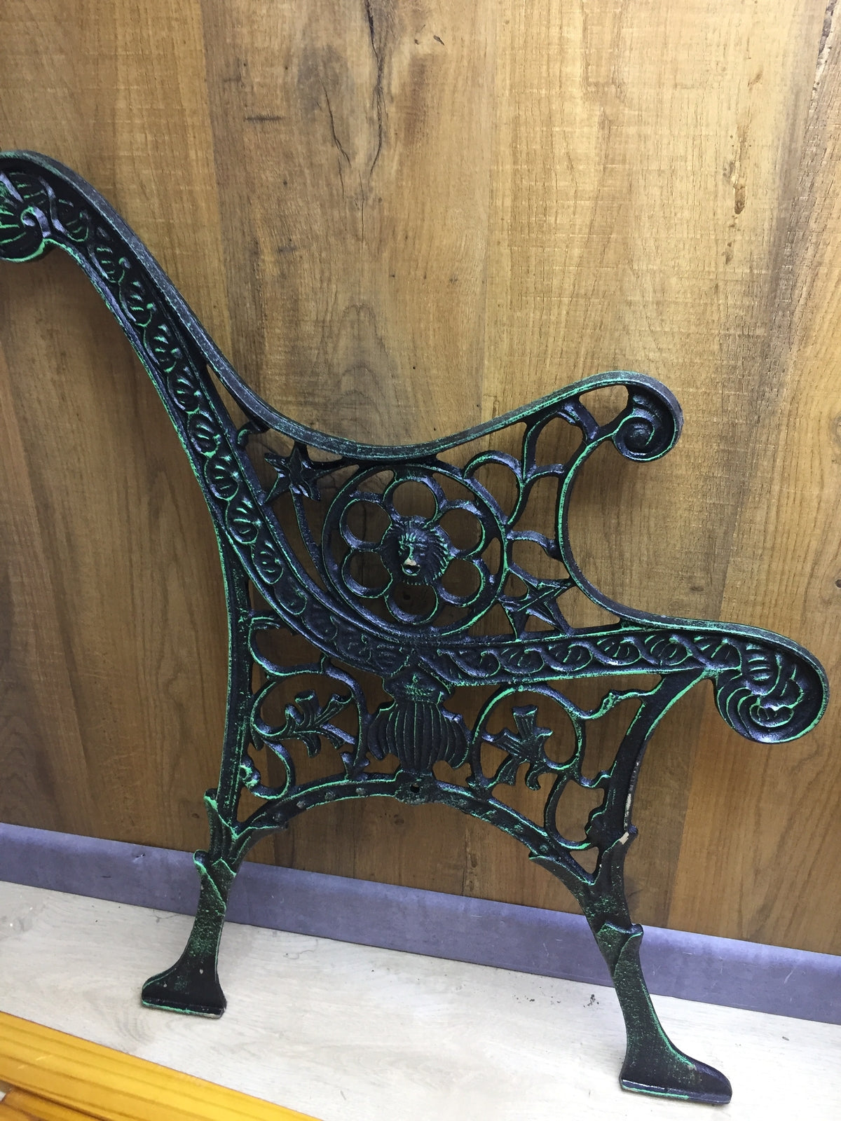 Vigor 9694030 Bench, cast iron/wood, I31790