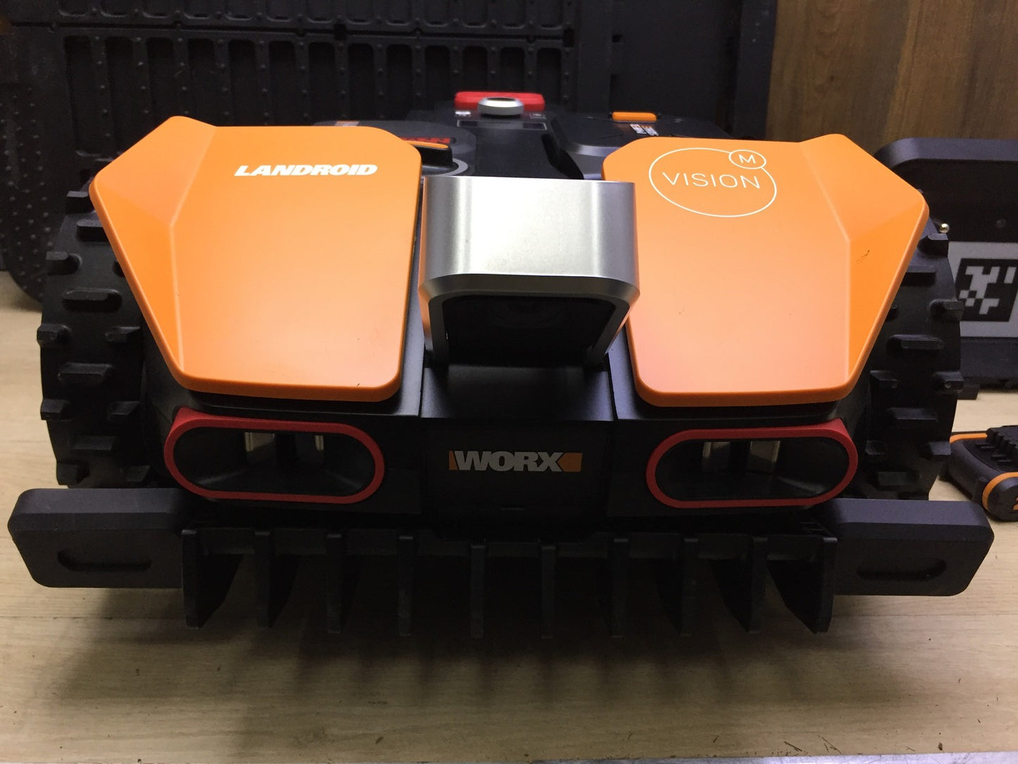 WORX Landroid Vision M600 Mähroboter WR206E, für Gärten bis 600qm, I33570