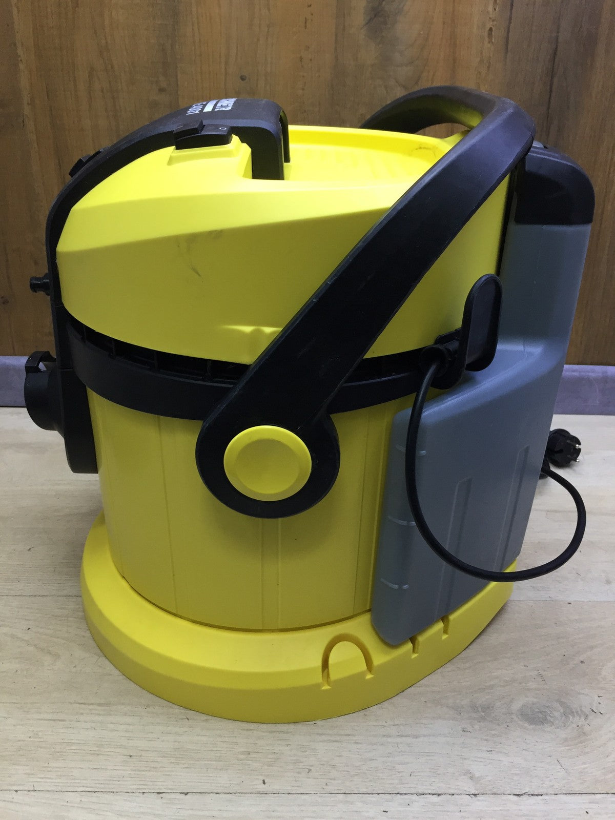 Kärcher 1.081-133.0 Wet and Dry Vacuum Cleaner SE 4001, I33254