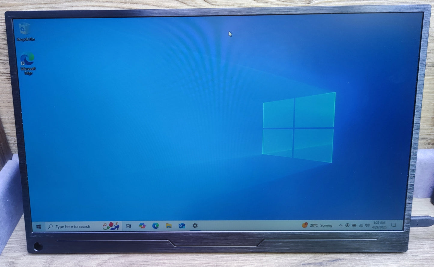 UPERFECT Portable Monitor 18.5" FHD 1920x1080 IPS HDR USB-C FreeSync 120Hz