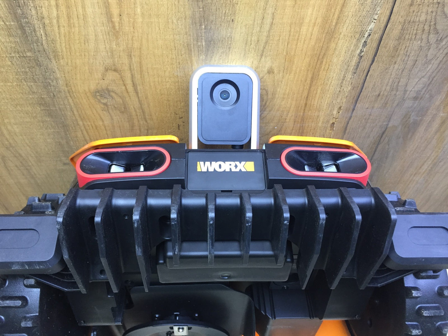 WORX Landroid Vision S250 robotic lawnmower WR202E for gardens up to 250m², I33171