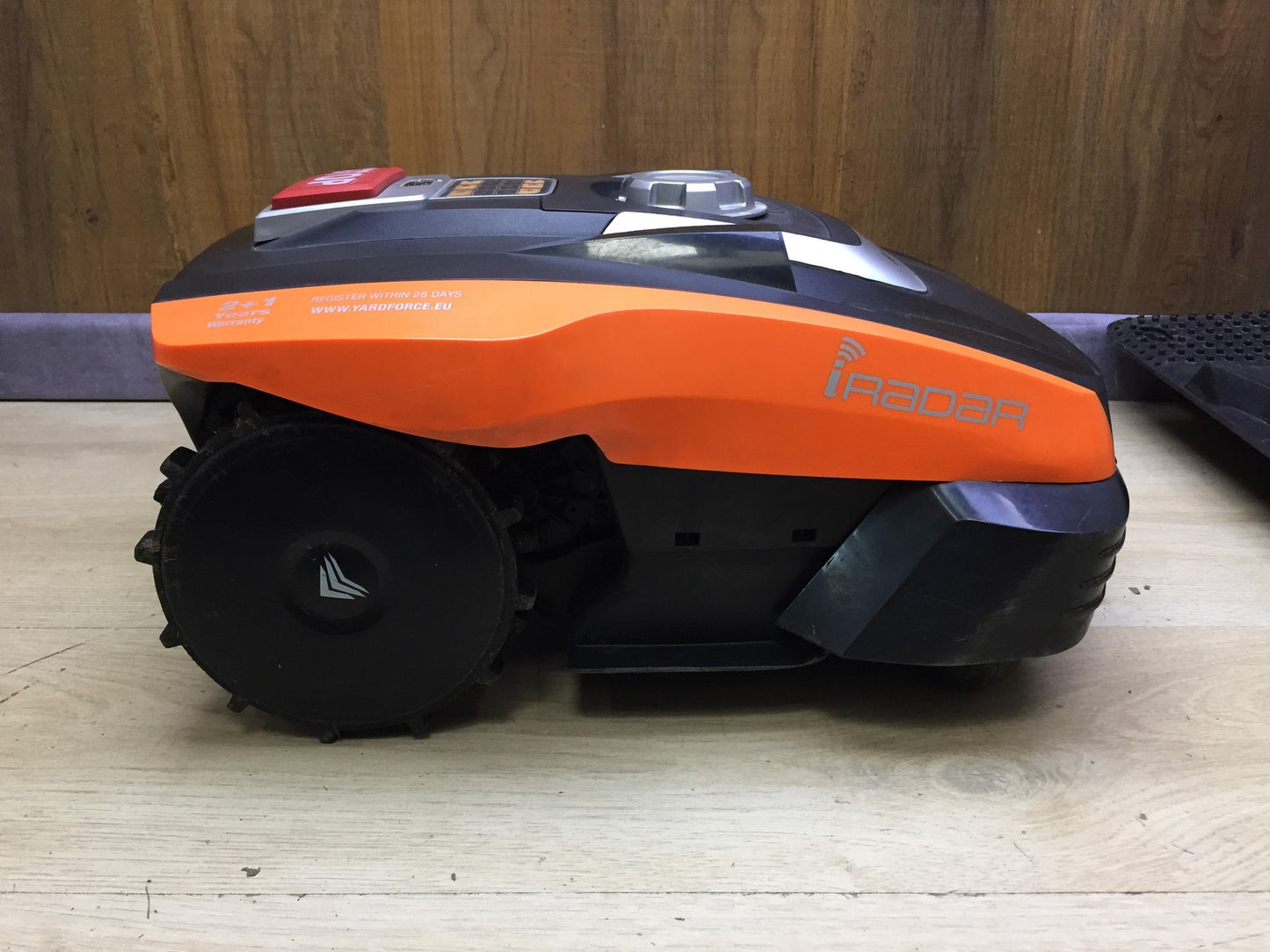 Yard Force FORCE robotic lawnmower COMPACT 300RBS up to 300 sqm, I33294