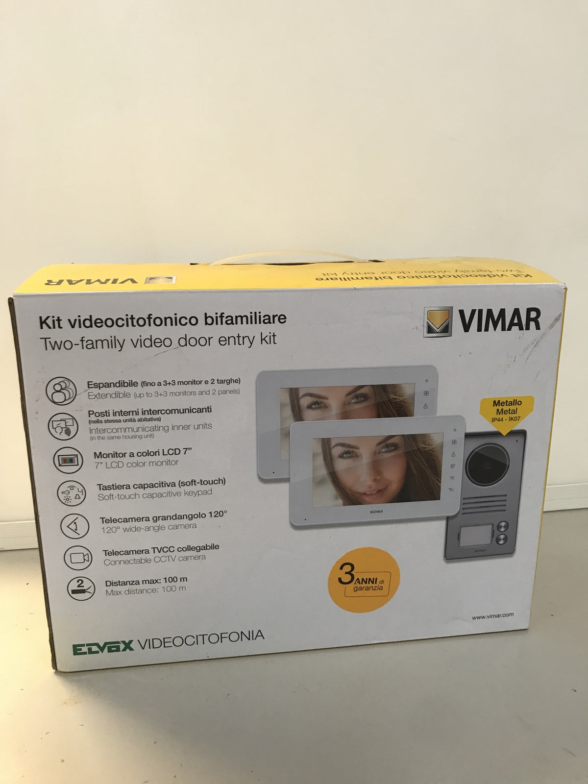 VIMAR K40911 Video intercom set for 2 families, I32214
