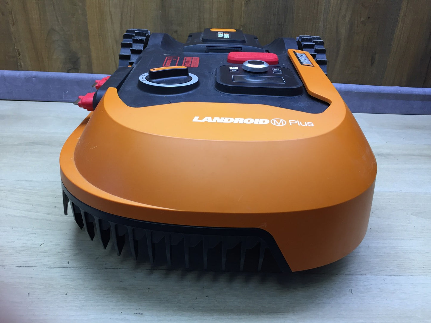 WORX Landroid M500 PLUS WR165E Robotic Lawnmower for up to 500 sqm with Wi-Fi, Bluetooth, I33549