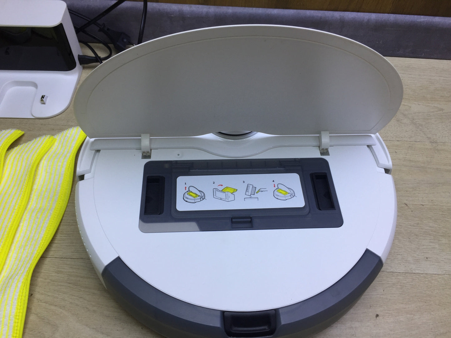 Kärcher 1.269-640.0 RCV 5 robot vacuum cleaner with mop function, I30875
