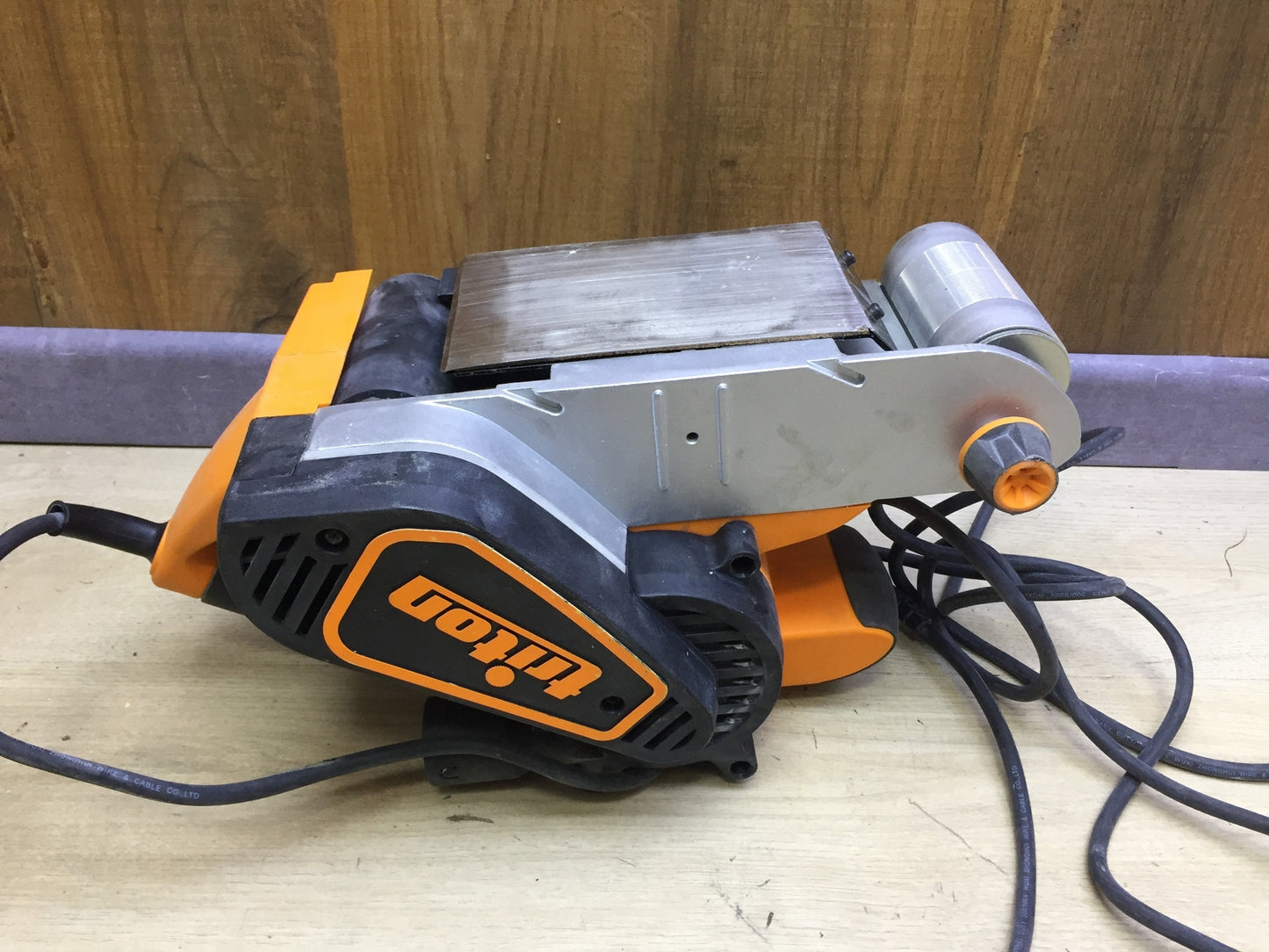 Triton T41200BS Bandschleifer 1200W 100mm I31664