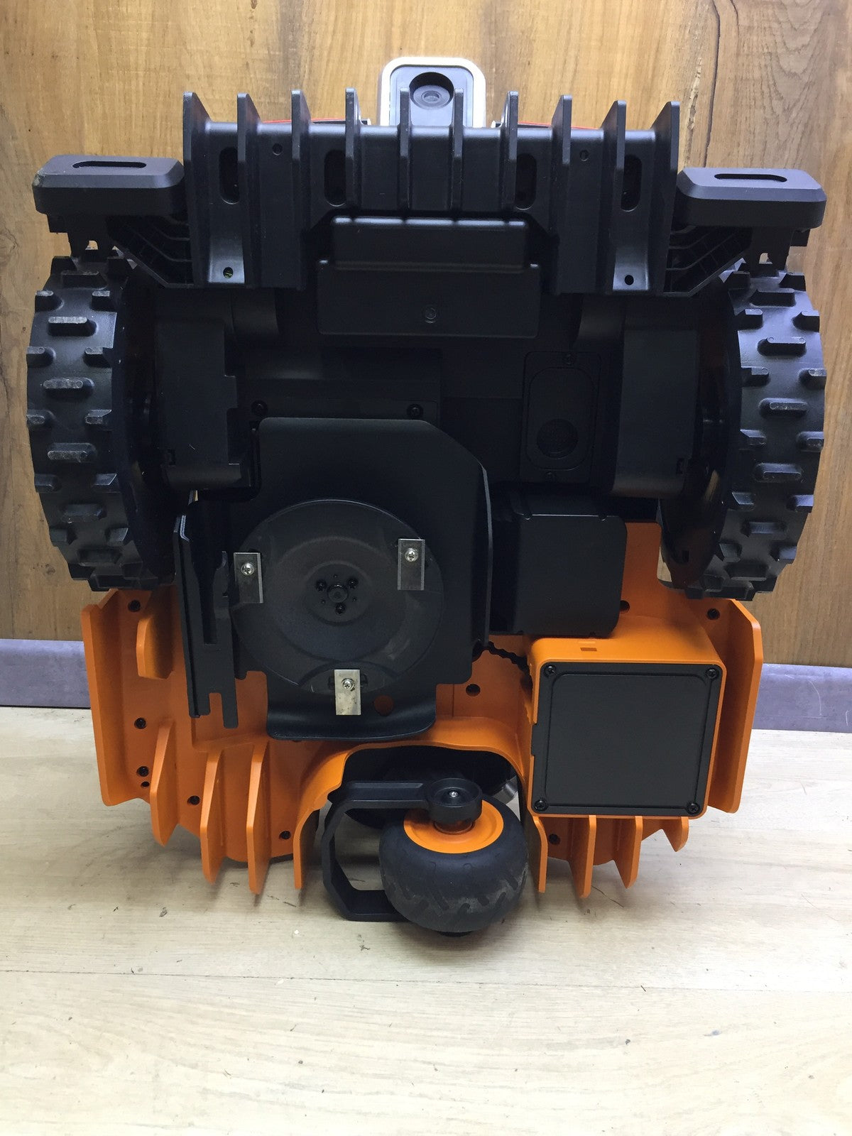 WORX Landroid Vision M550 Mähroboter WR205E für Gärten bis 550m², I33131