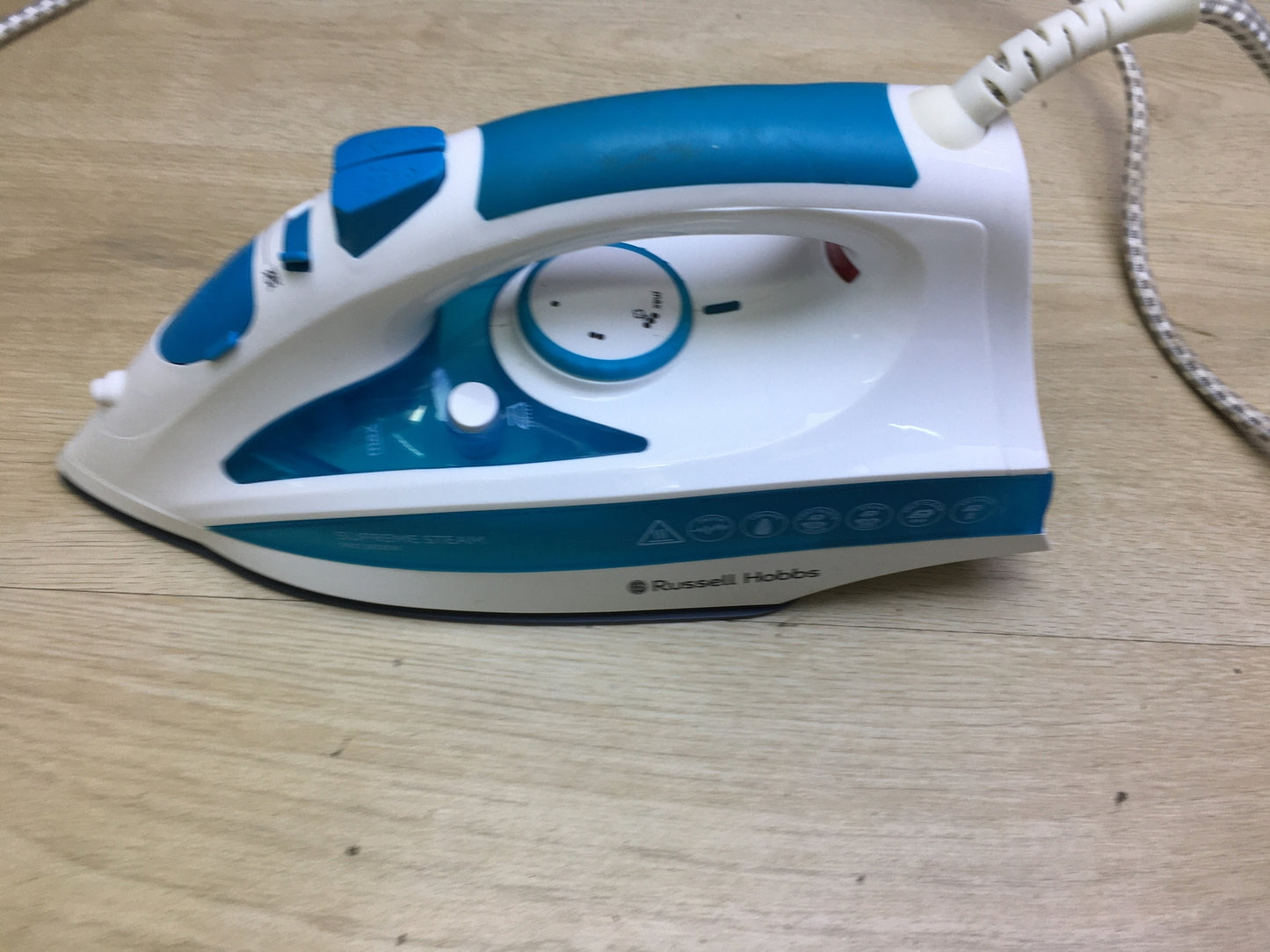 Russell Hobbs steam iron 20562-56, 2600W, I30143
