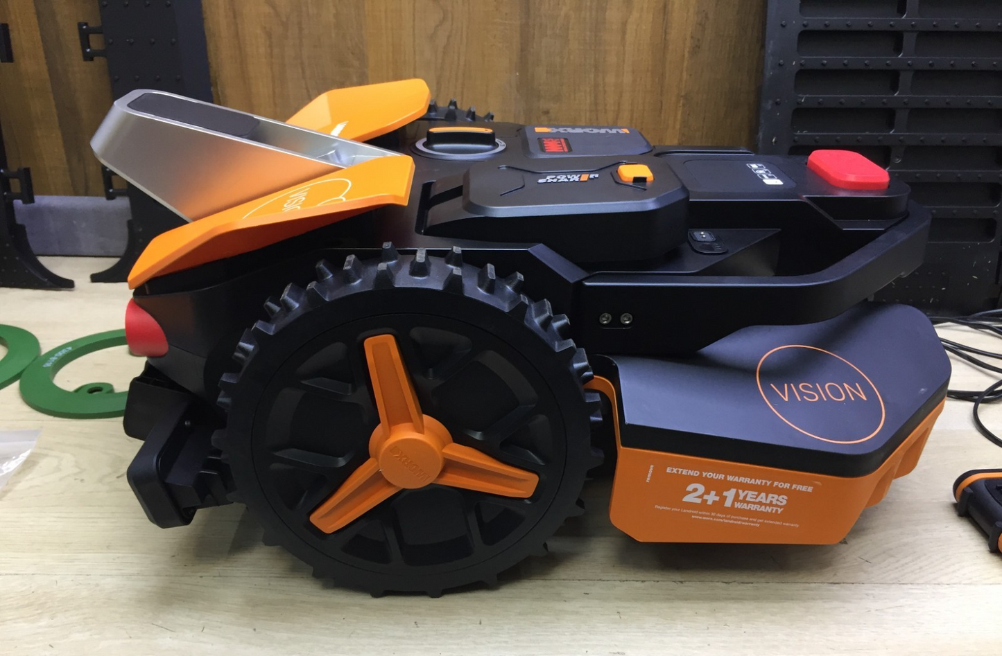 WORX Landroid Vision S250 Mähroboter WR202E für Gärten bis 250m² kabellos WLAN