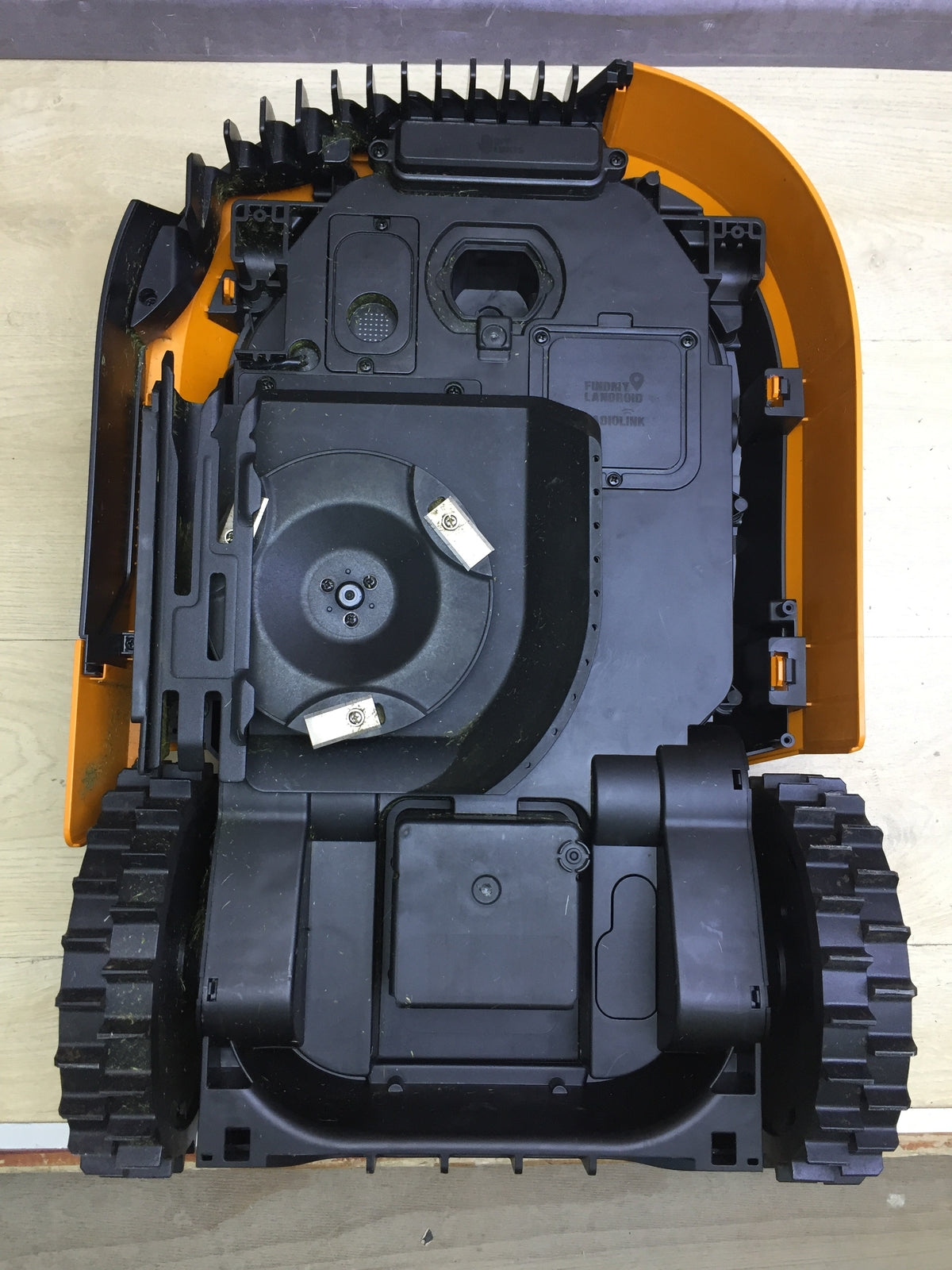 WORX Landroid M700 PLUS WR167E Mähroboter für Gärten bis 700 qm, I32810
