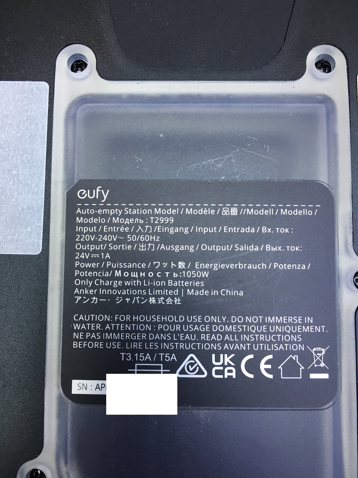 eufy T2181 robot vacuum with RoboVac LR30 Hybrid+ vacuum station, I29645