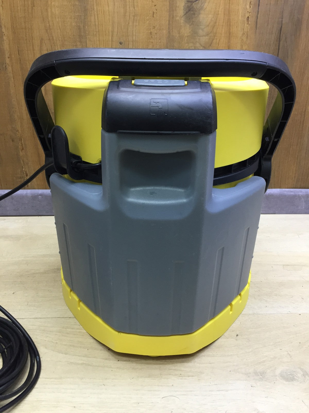 Kärcher 1.081-133.0 Wet and Dry Vacuum Cleaner SE 4001, I33254