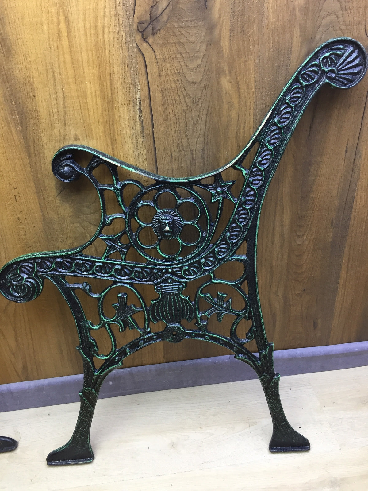 Vigor 9694030 Bench, cast iron/wood, I31790
