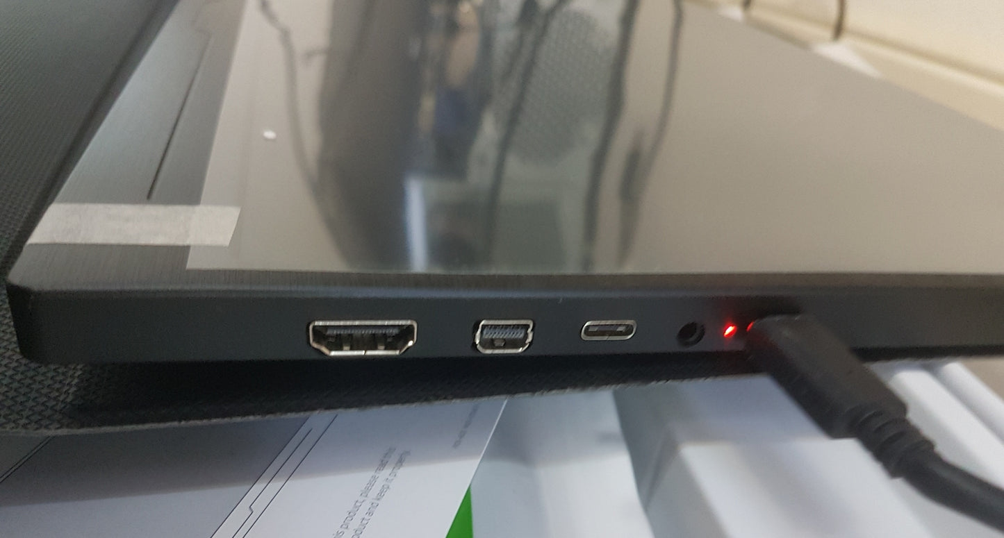 Uperfect Portable 4K Gaming Monitor 17.3" UHD 3840x2160 HDMI USB-C OTG HDR