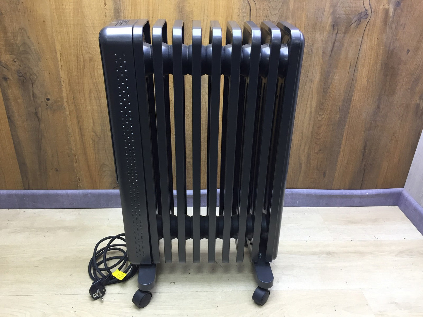 Dreo DR-HSH010 Ölradiator 2000W, 9 Rippen, 3 Heizstufen, I33646