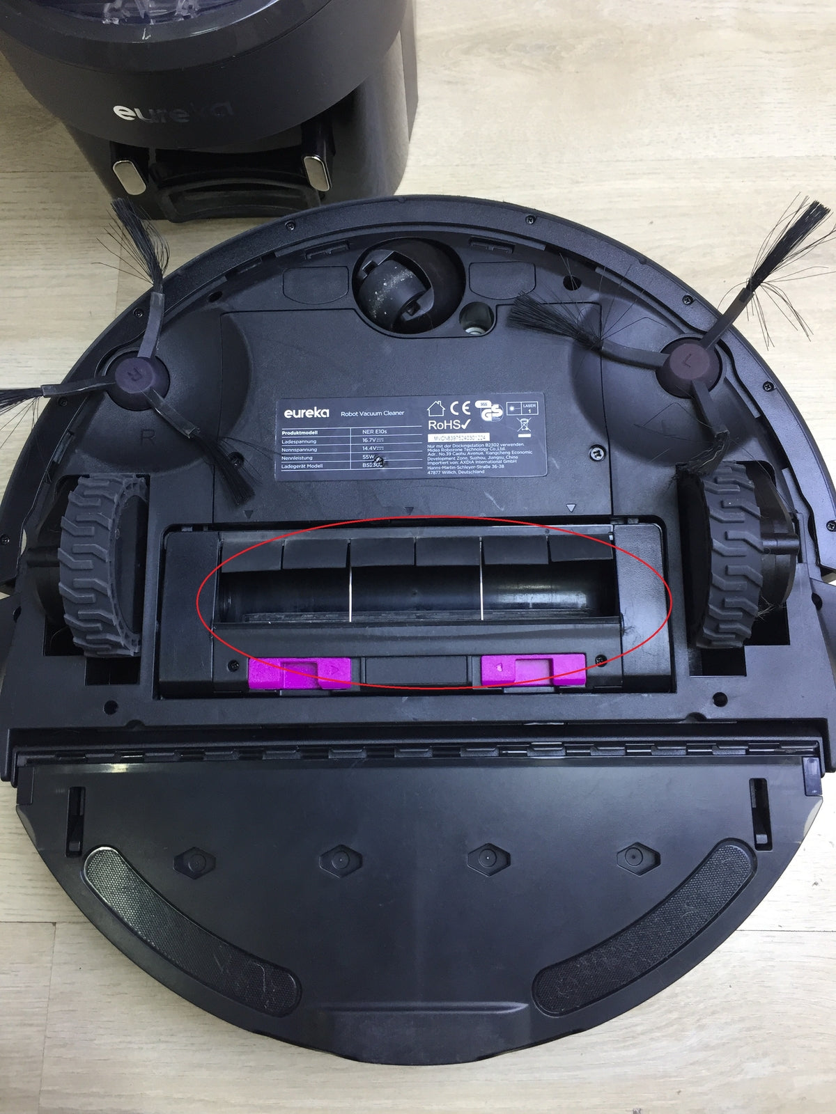 EUREKA NER E10s vacuum/mop robot with bagless vacuum station, I29614