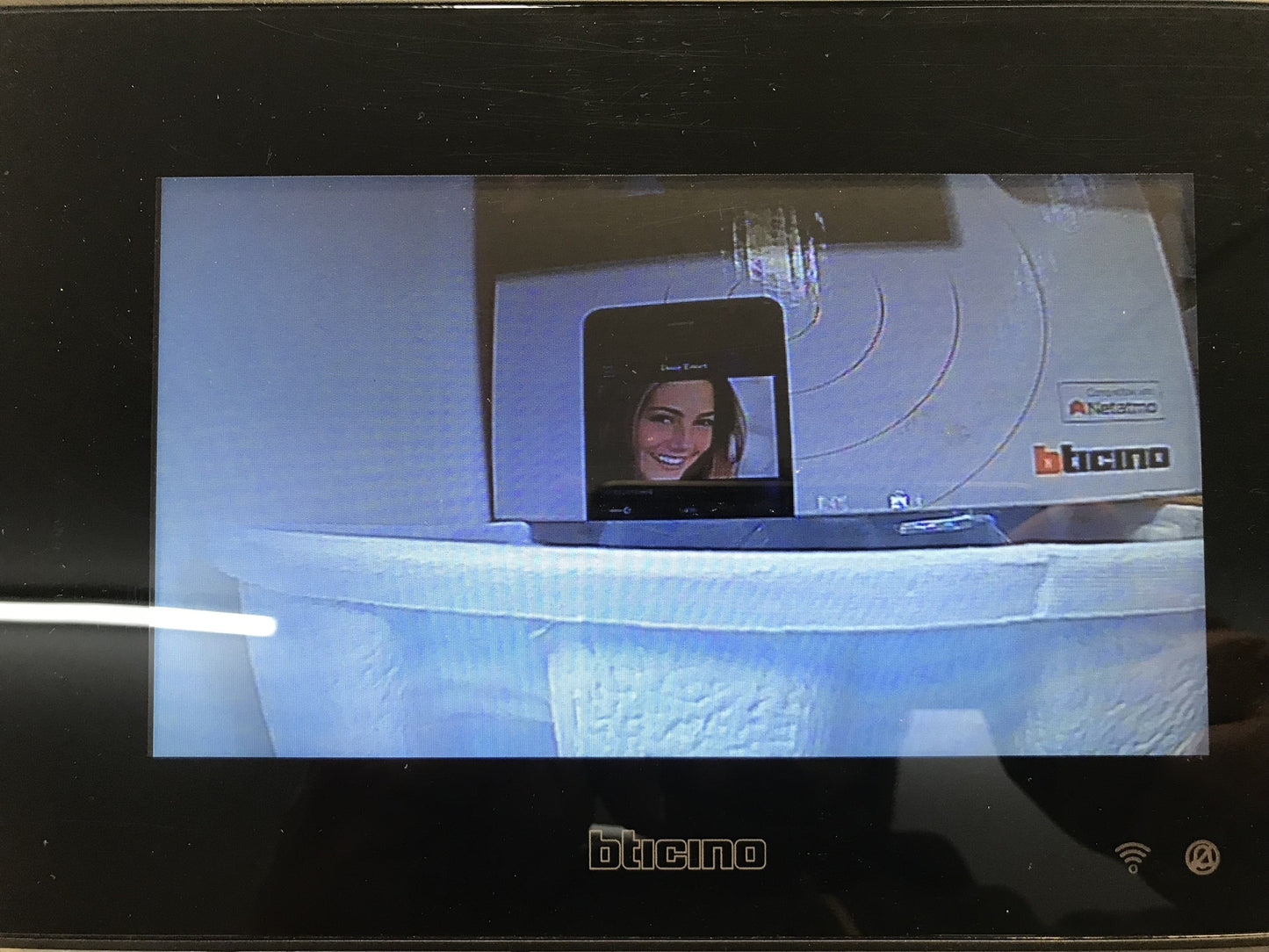 Bticino 318015 Easykit Video-Gegensprechanlage, Touchscreen 7 Zoll, I32191