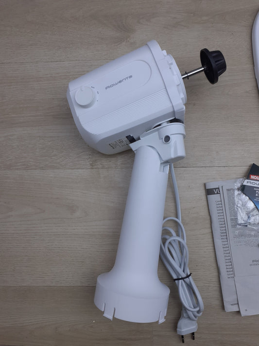 Rowenta Essential VU2330 Tischventilator mit 3 Geschwindigkeitsstufen, I20980