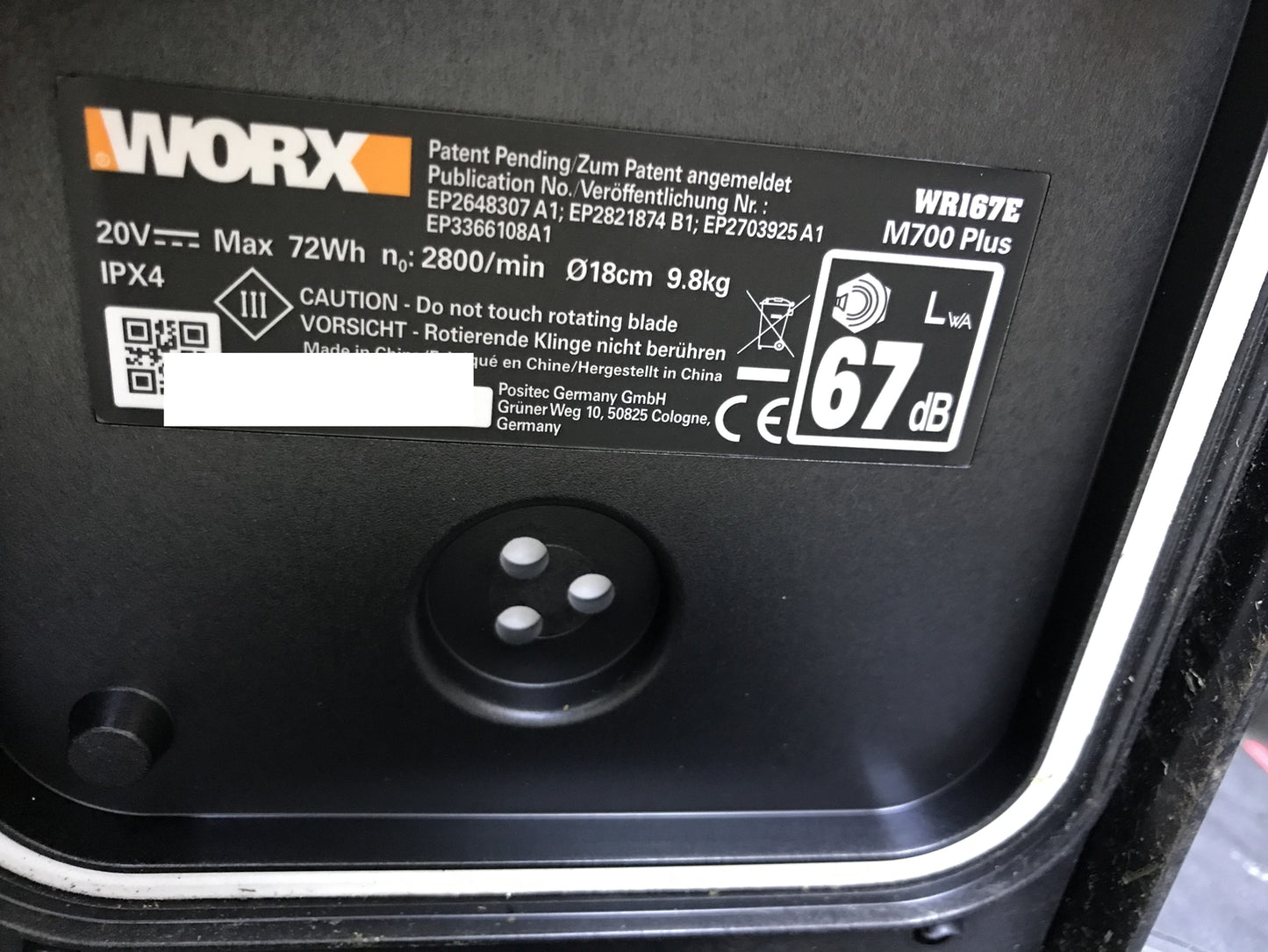 WORX Landroid M700 PLUS WR167E robotic lawnmower for gardens up to 700 sqm, I28421