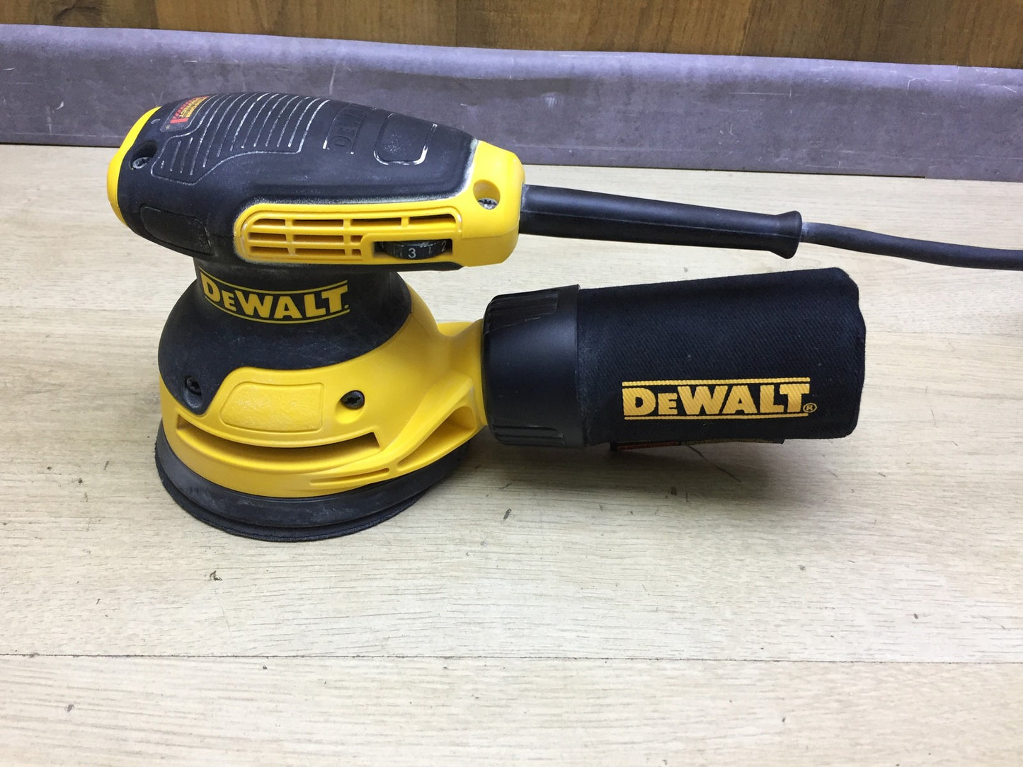 DeWalt DWE6423 Electric Random Orbital Sander, I33360