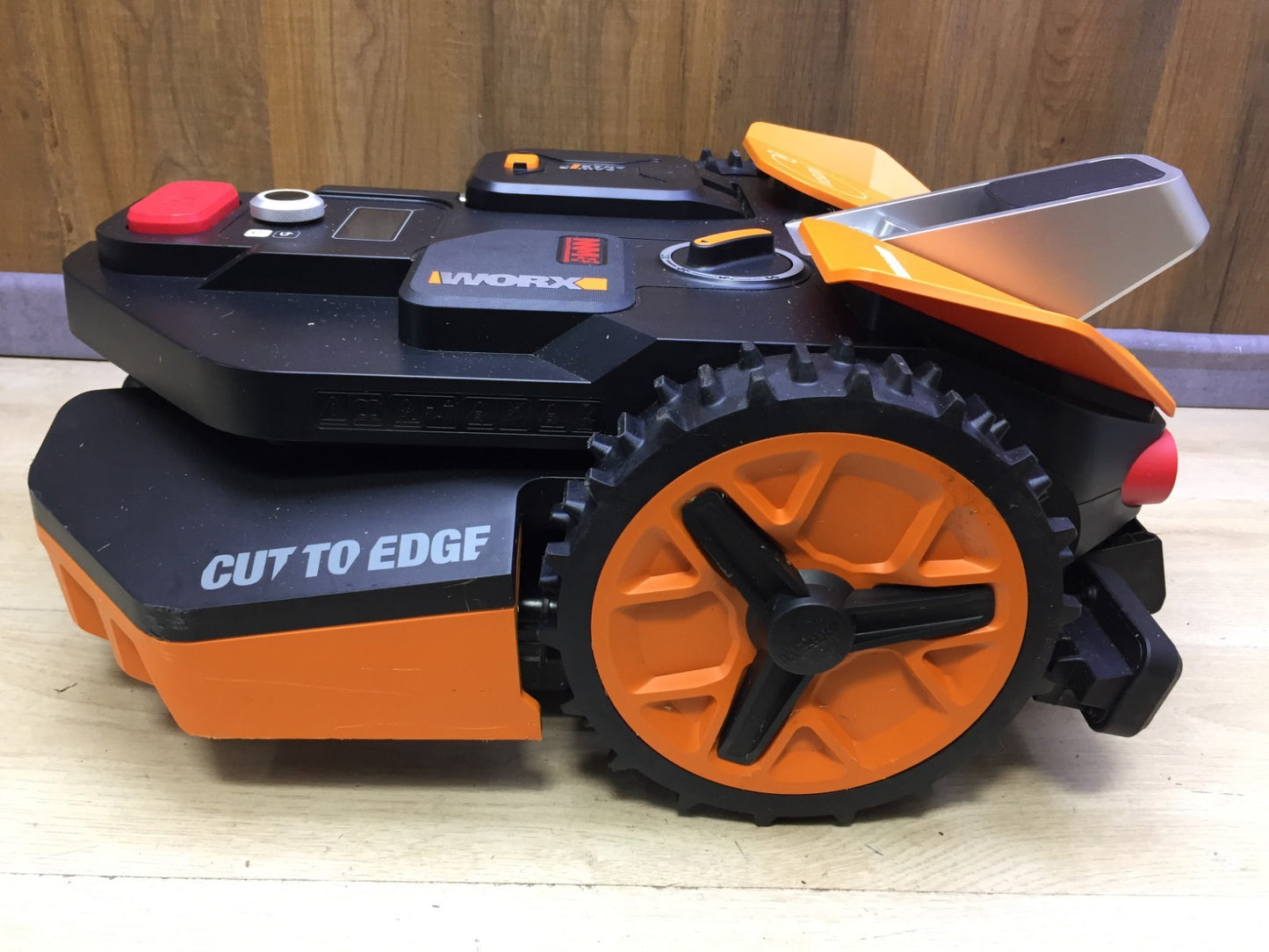 WORX Landroid Vision M600 Mähroboter WR206E.1 für Gärten bis 600m² WLAN APP
