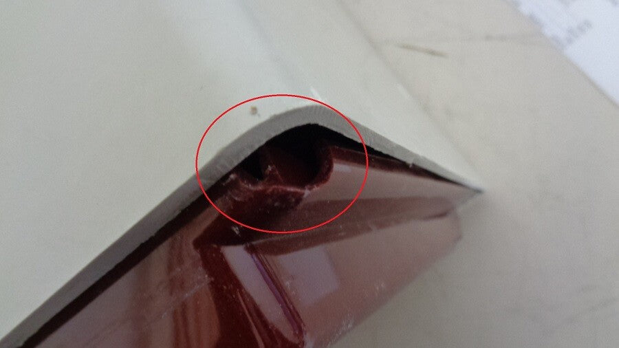 Briefkasten Coral 0811043 mit Tür, außen rot, R02018