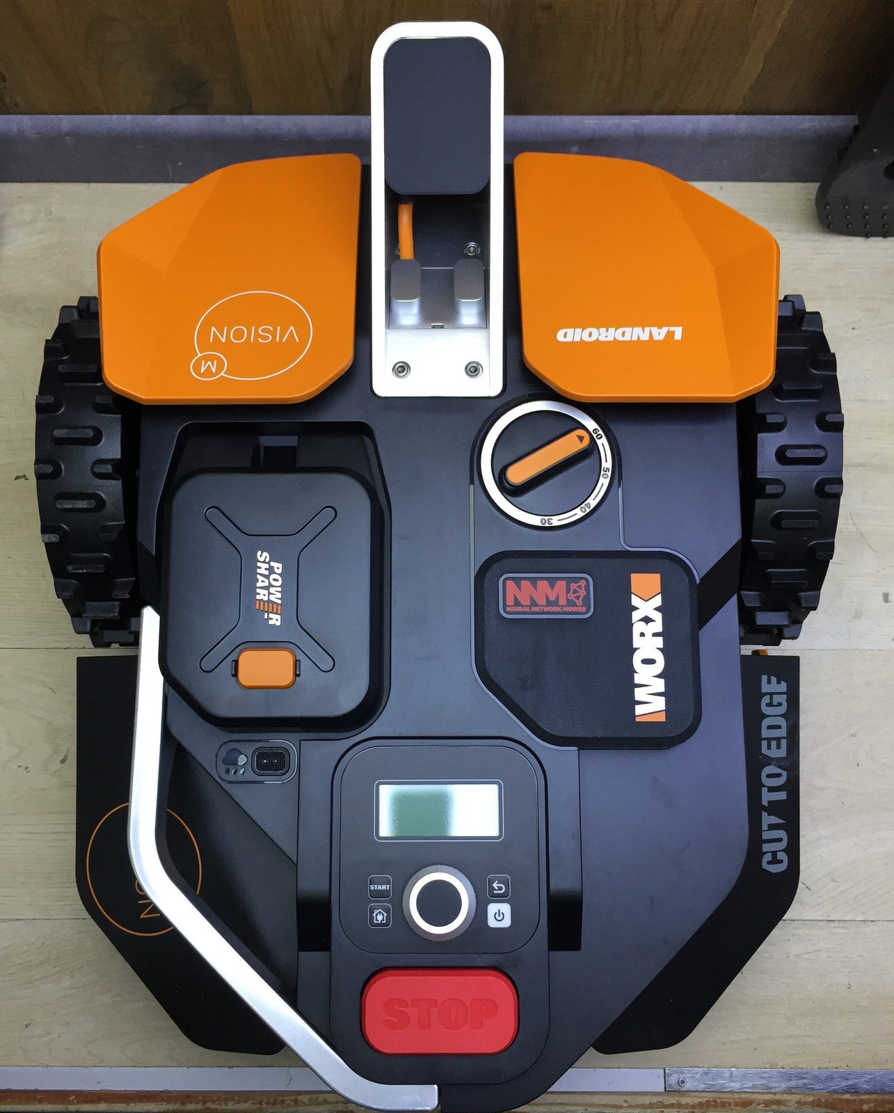 WORX Landroid Vision M600 Mähroboter WR206E für Gärten bis 600m² WLAN Bluetooth