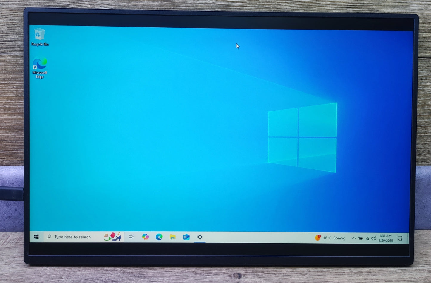 Uperfect Portable Monitor 16" QHD 2560x1600 IPS LCD HDR USB-C HDMI Speaker