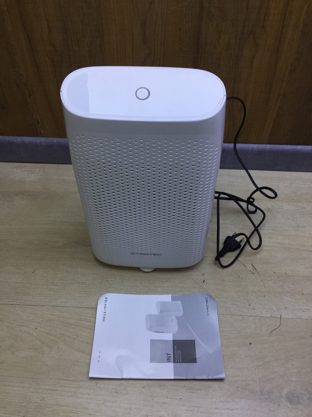 TROTEC dehumidifier TTP 10 E, capacity 0.75 L/day, 10 m² / 25 m³, I31770