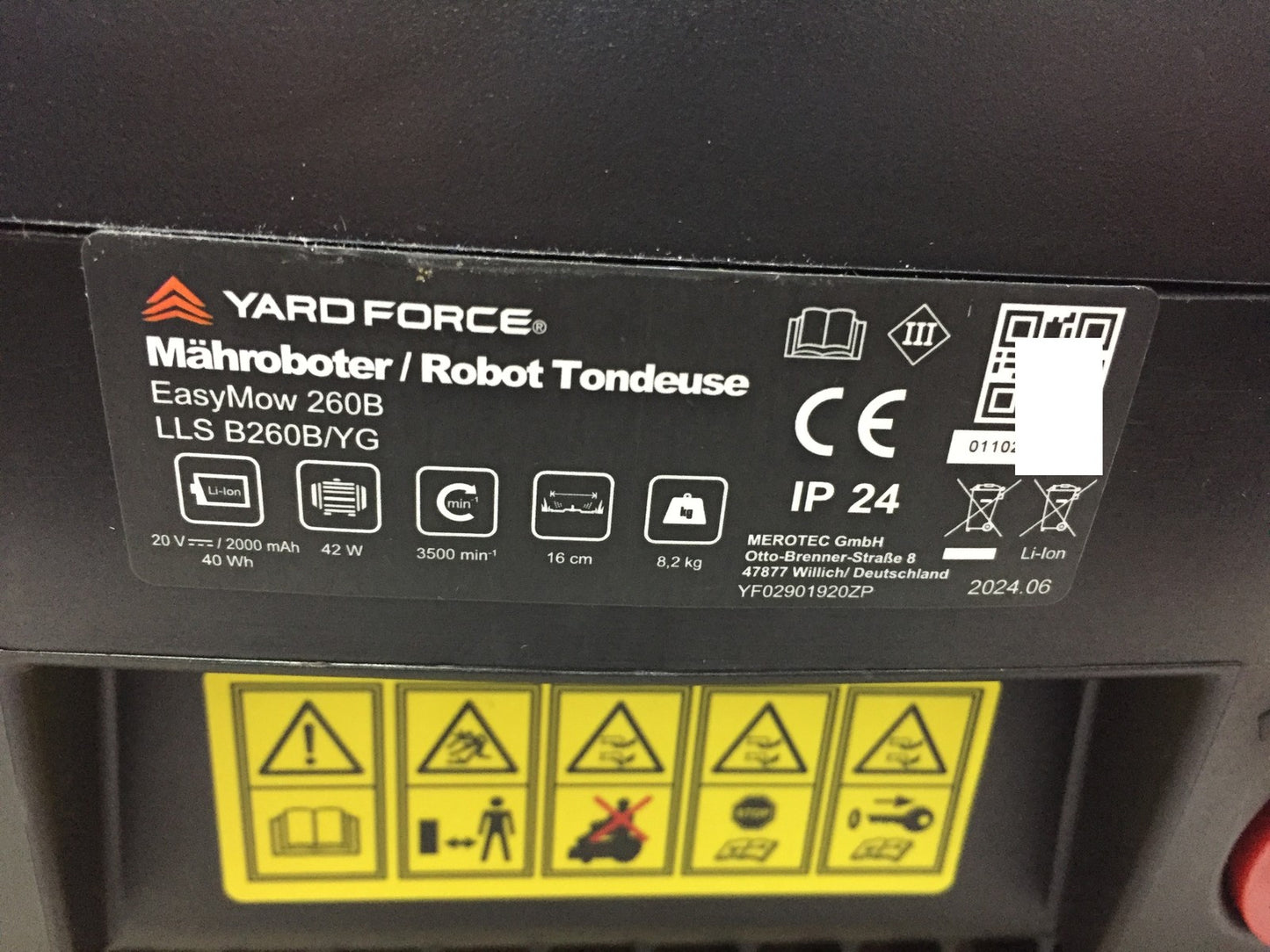 Yard FORCE robotic lawnmower EasyMow 260B up to 260 sqm, I33512